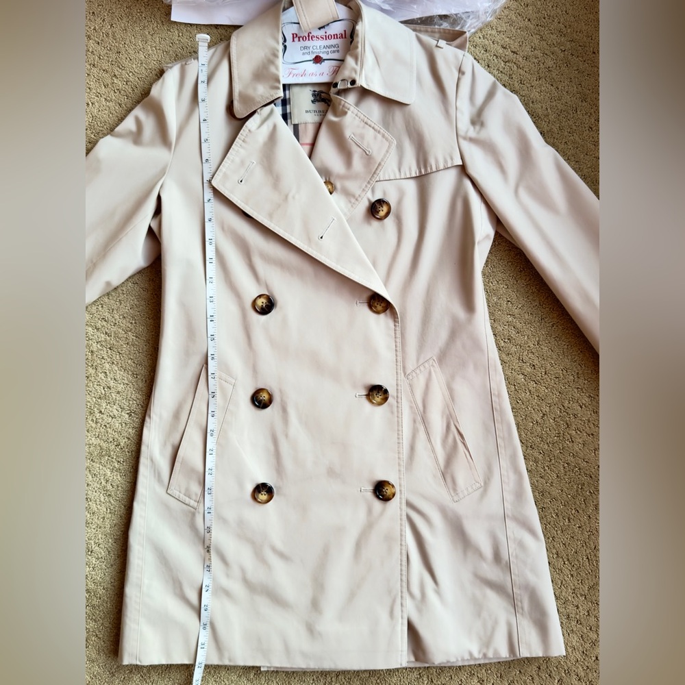 Burberry Classic Tan Trench Coat size 8 - Picture 12 of 16